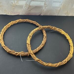 Set of 2 grapevine wire wreaths